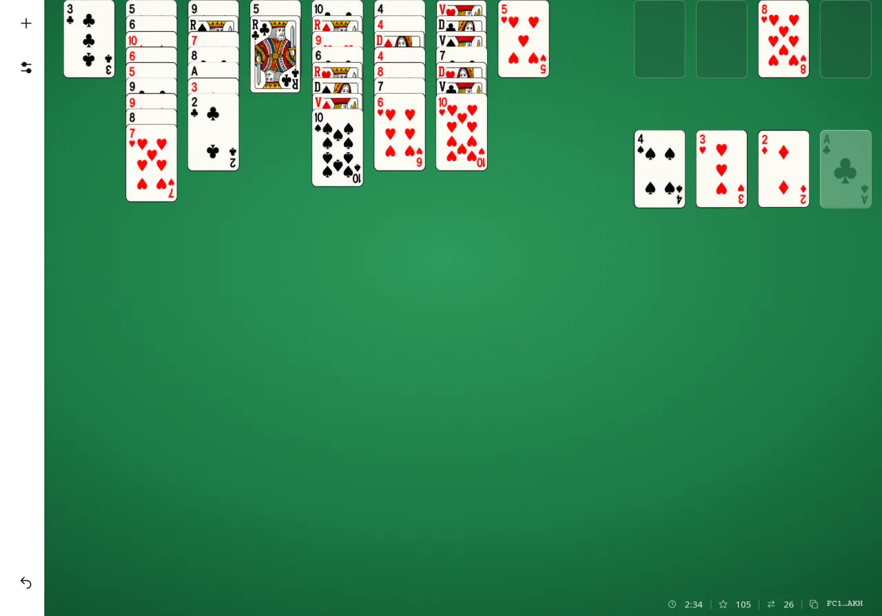 FreeCell Solitaire sur tablette à l’horizontale : la même partie en cours, avec plus de tapis vert autour des colonnes, des cellules et des fondations.